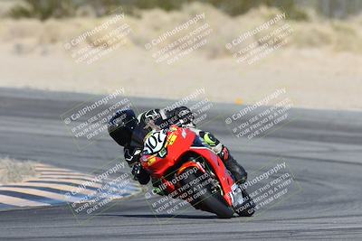 media/Dec-07-2025-CVMA (Sun) [[3e7d2de5dc]]/Race 9-Formula UL Shootout/